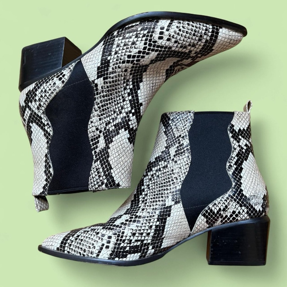 Linea Paolo Chelsea snakeskin bootie